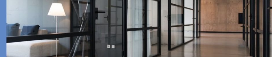 commercial-cleaning-services-glass-doors